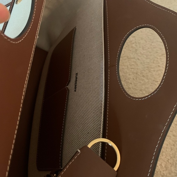 New never use it off white color authentic - Picture 4 of 5